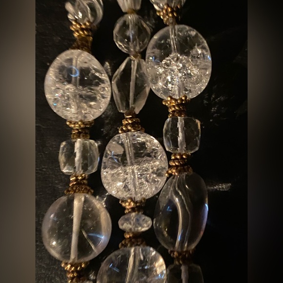 Vintage Crystal glass and gold 3 strand bracelet. - Picture 8 of 17
